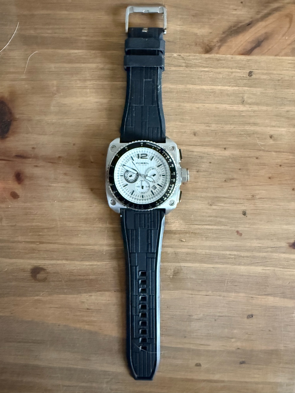Fossil chronograph men's black rubber band,quartz & battery Analog watch